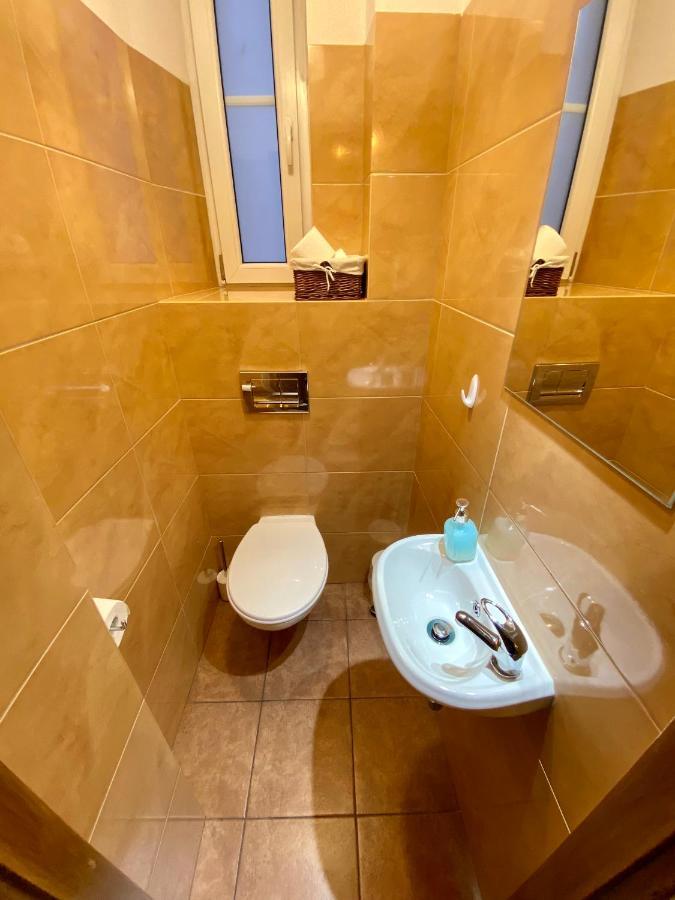 Topolove Rooms & Apartments คราคูฟ ภายนอก รูปภาพ