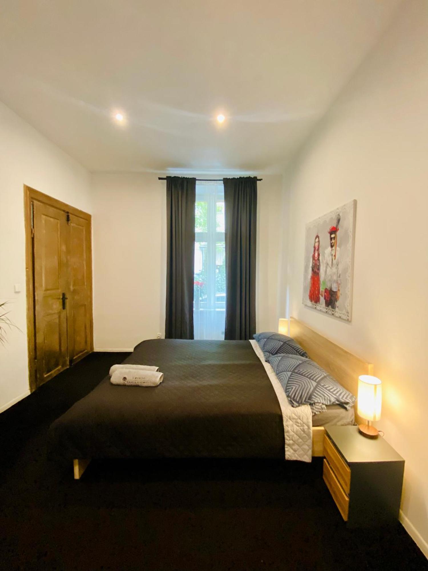 Topolove Rooms & Apartments คราคูฟ ภายนอก รูปภาพ